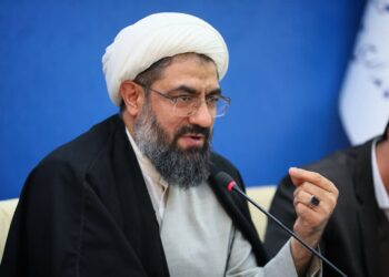 از فضای نقد و مطالبهگری سالم صیانت شود